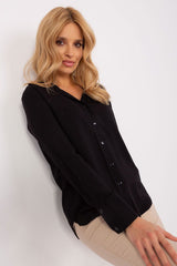 Women's shirt with long sleeves and a collar