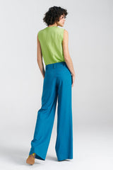 Women's pants with a relaxed fit