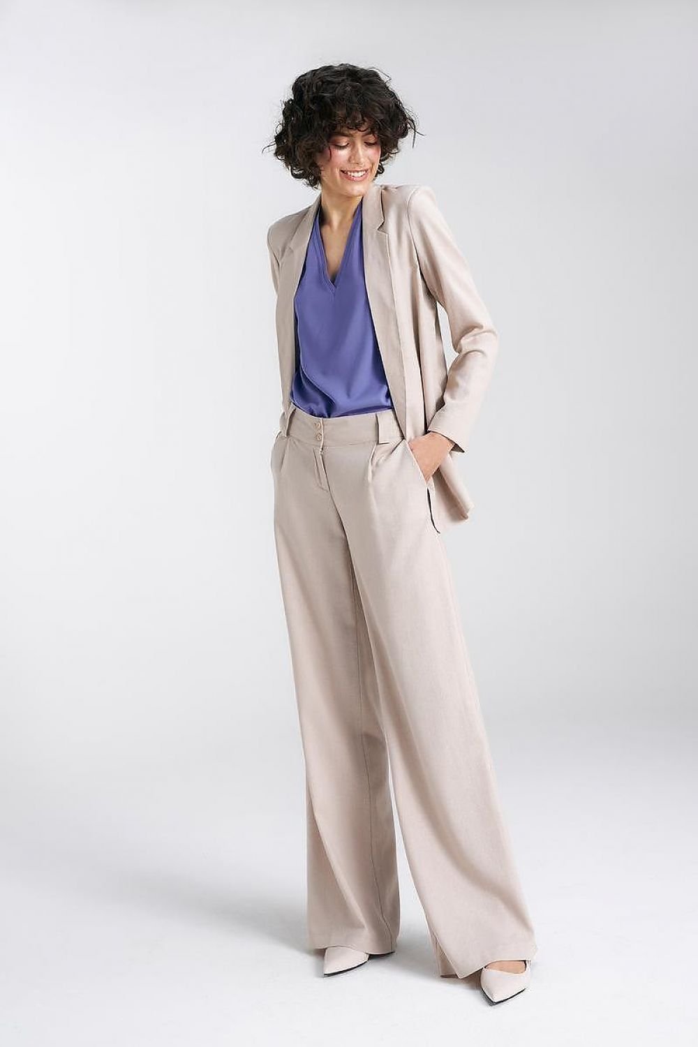 Women's pants with a relaxed fit