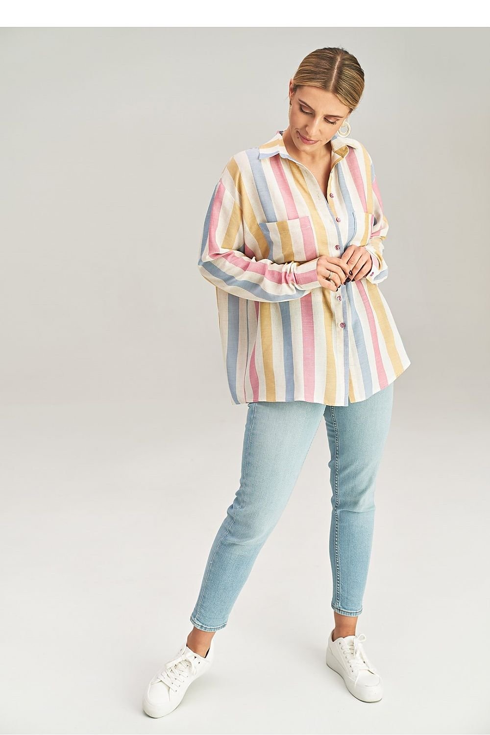 Women's Loose shirt with long, drooping sleeves