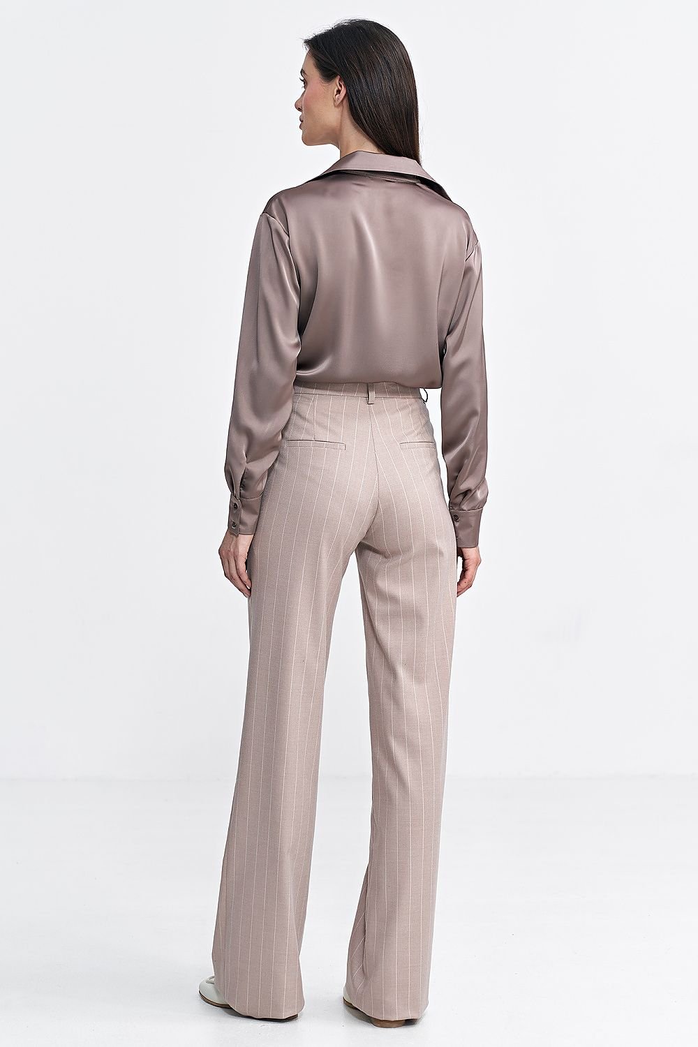 Women's tailored fit pants