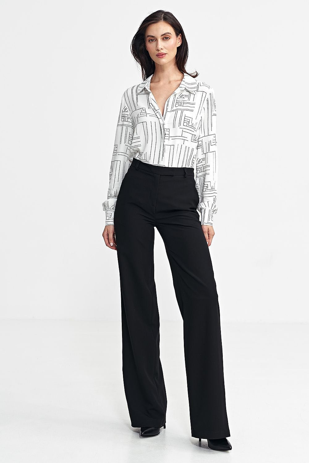 Women's tailored fit pants