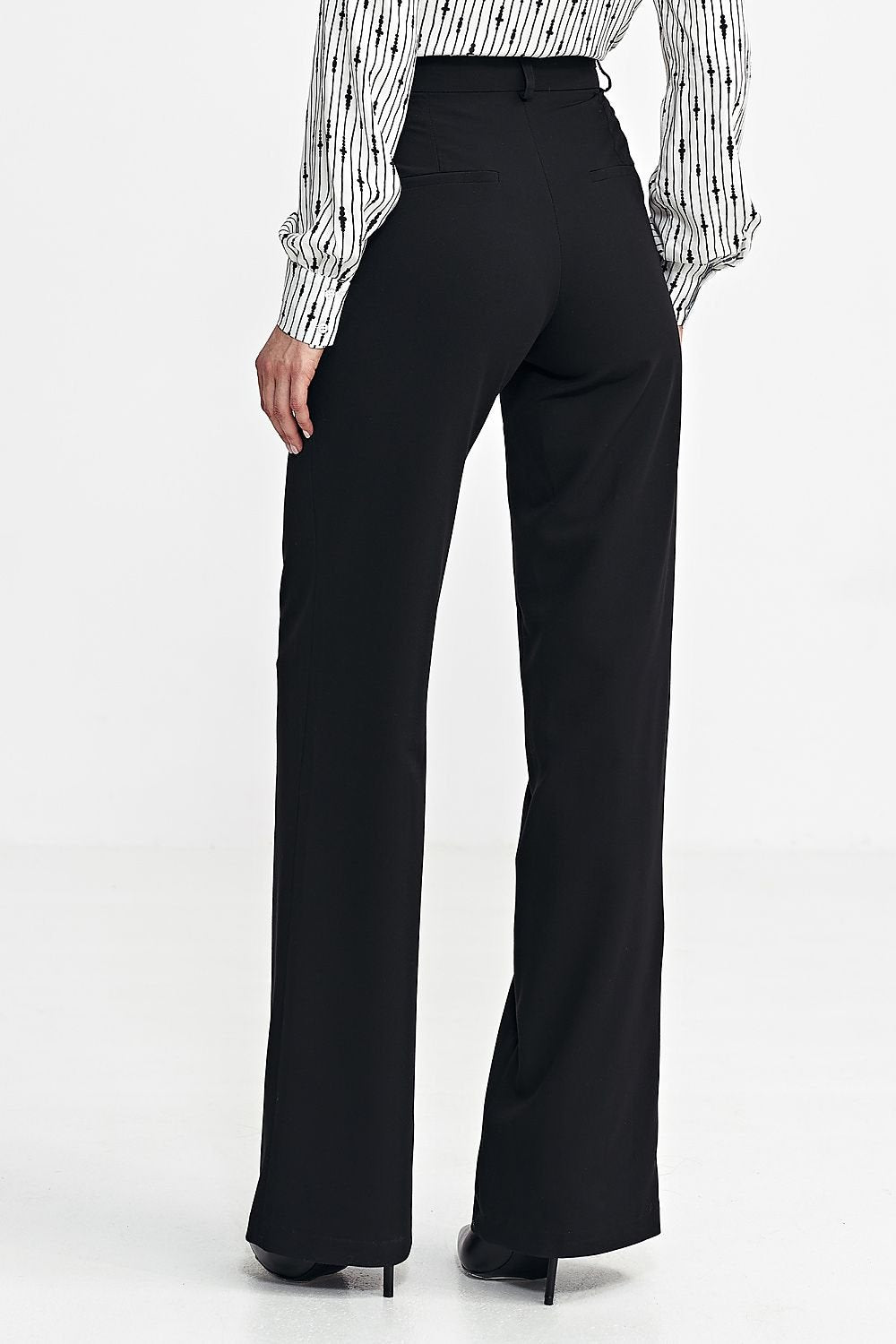 Women's tailored fit pants