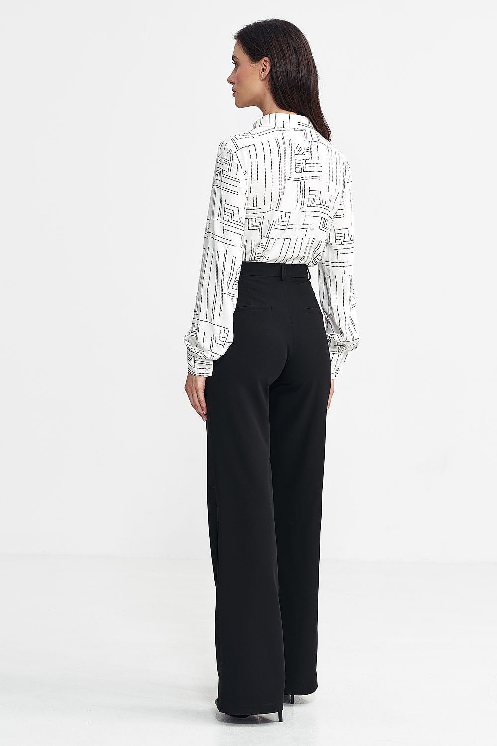 Women's tailored fit pants