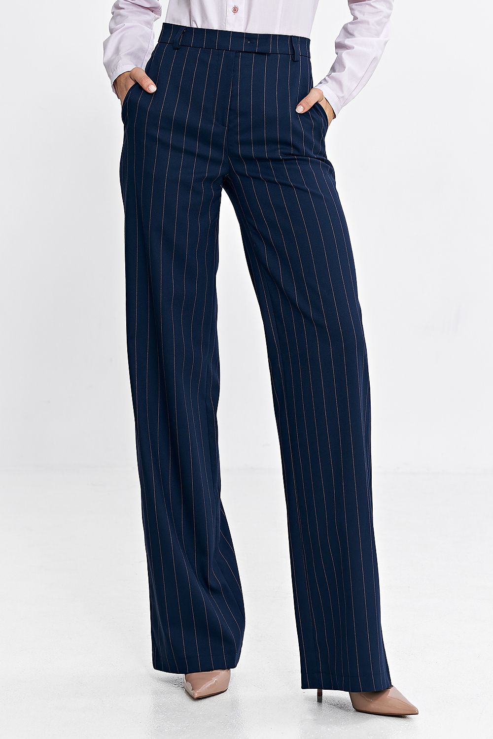 Women's tailored fit pants