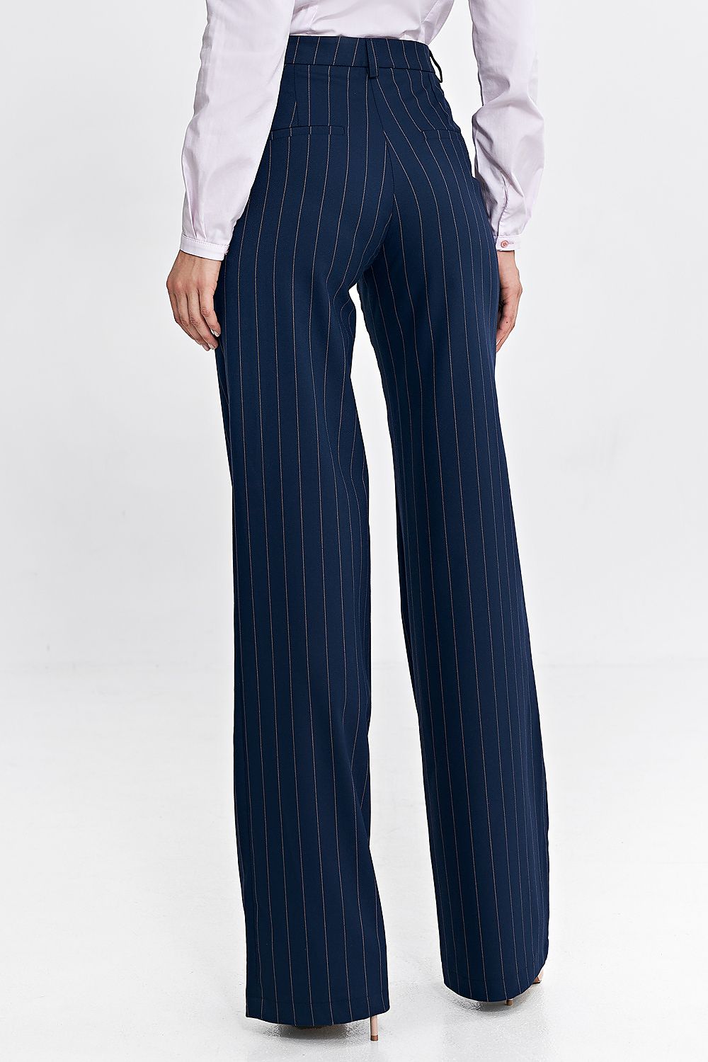 Women's tailored fit pants