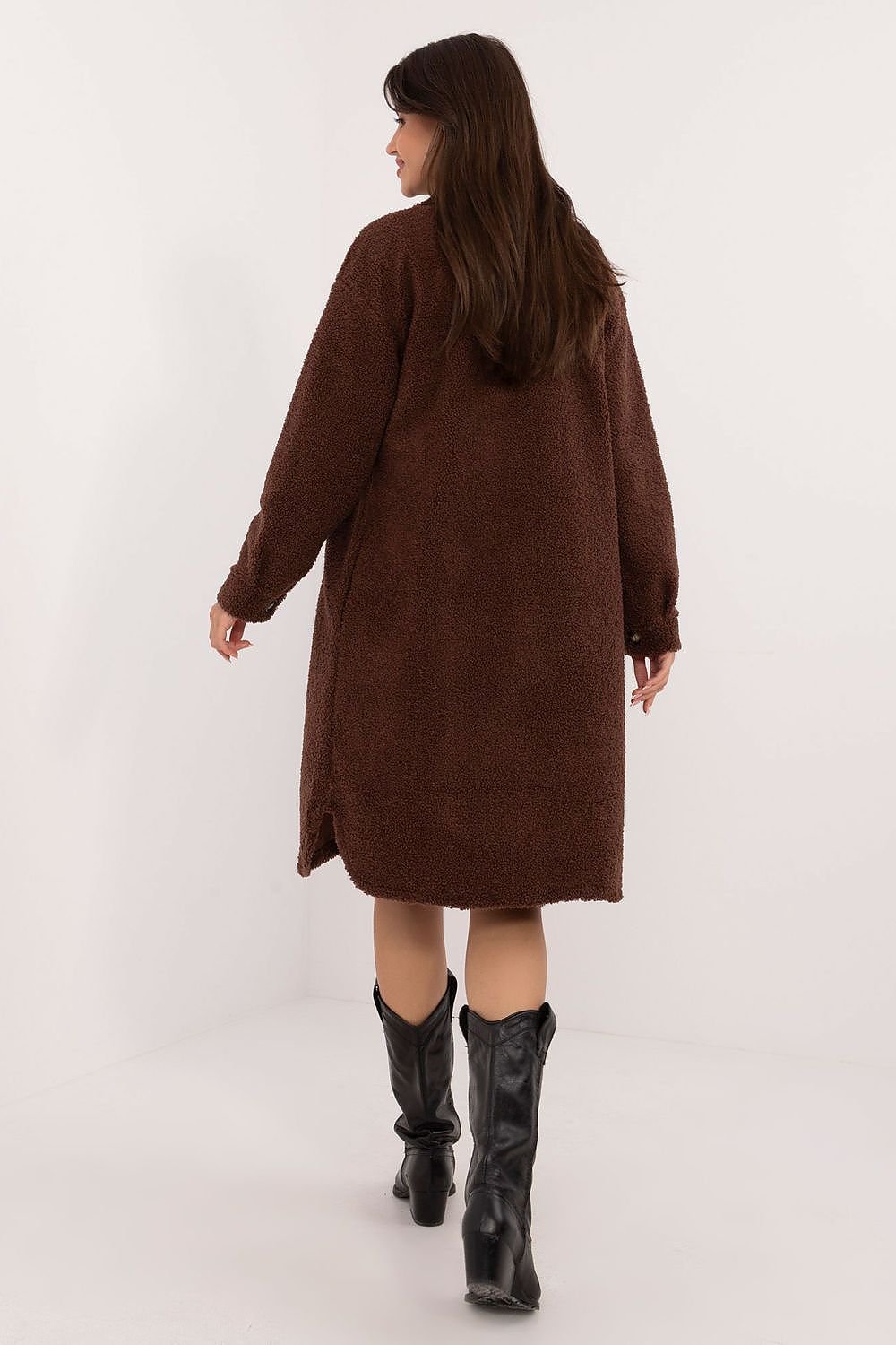 Women's long shirt made of boucle fabric and long sleeves