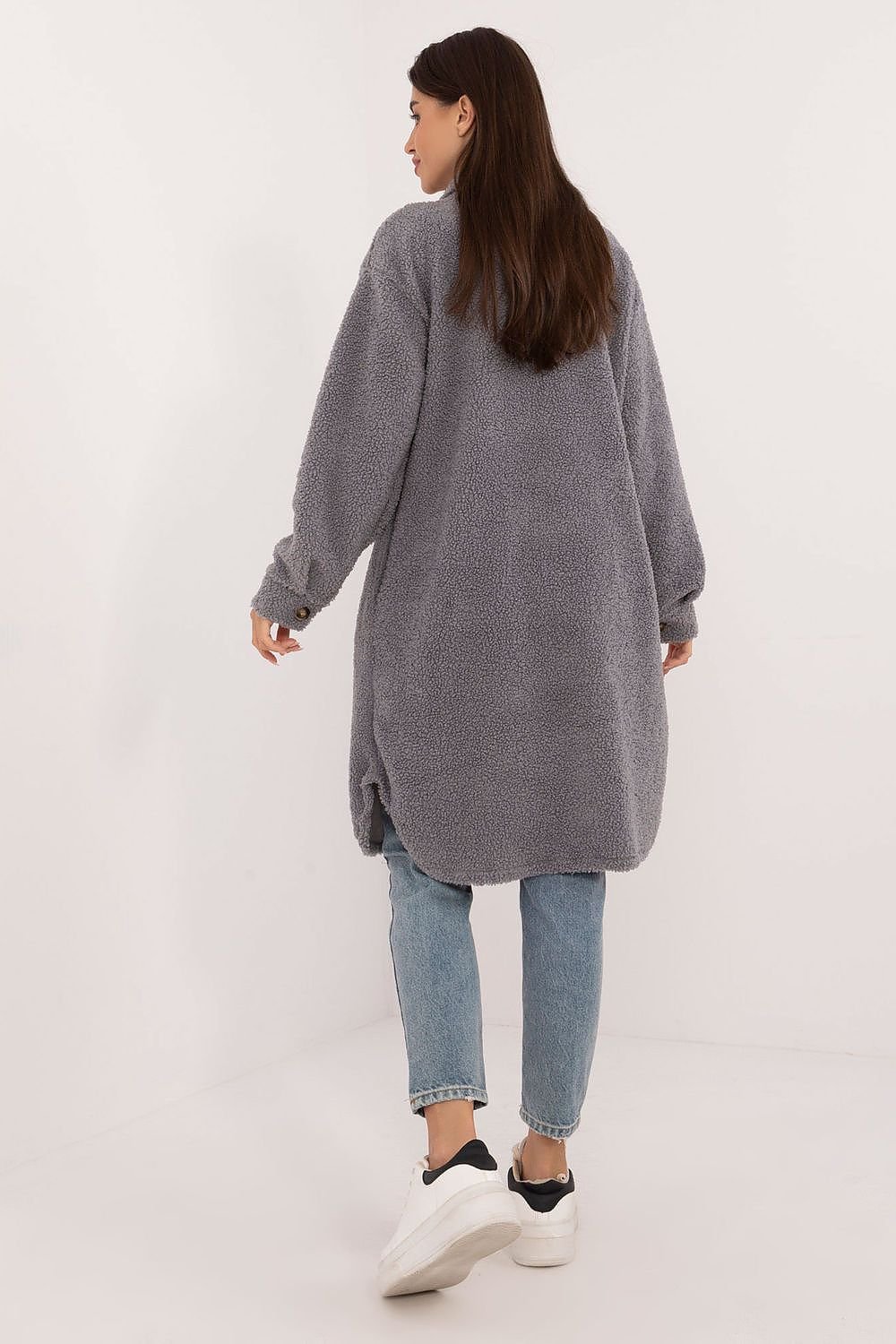 Women's long shirt made of boucle fabric and long sleeves