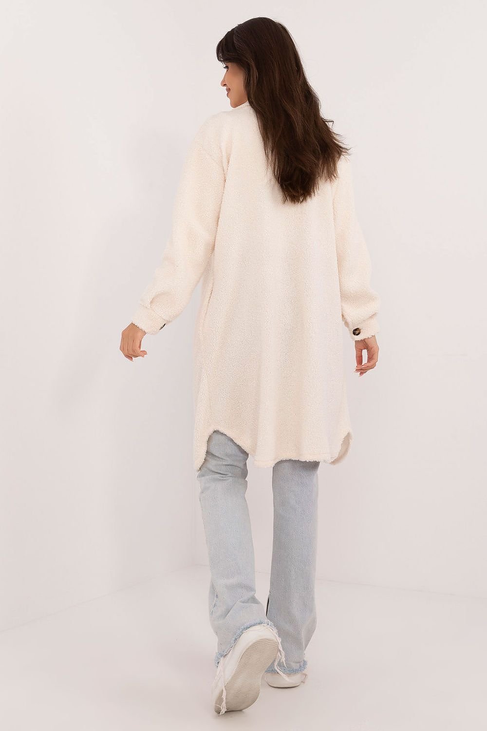 Women's long shirt made of boucle fabric and long sleeves