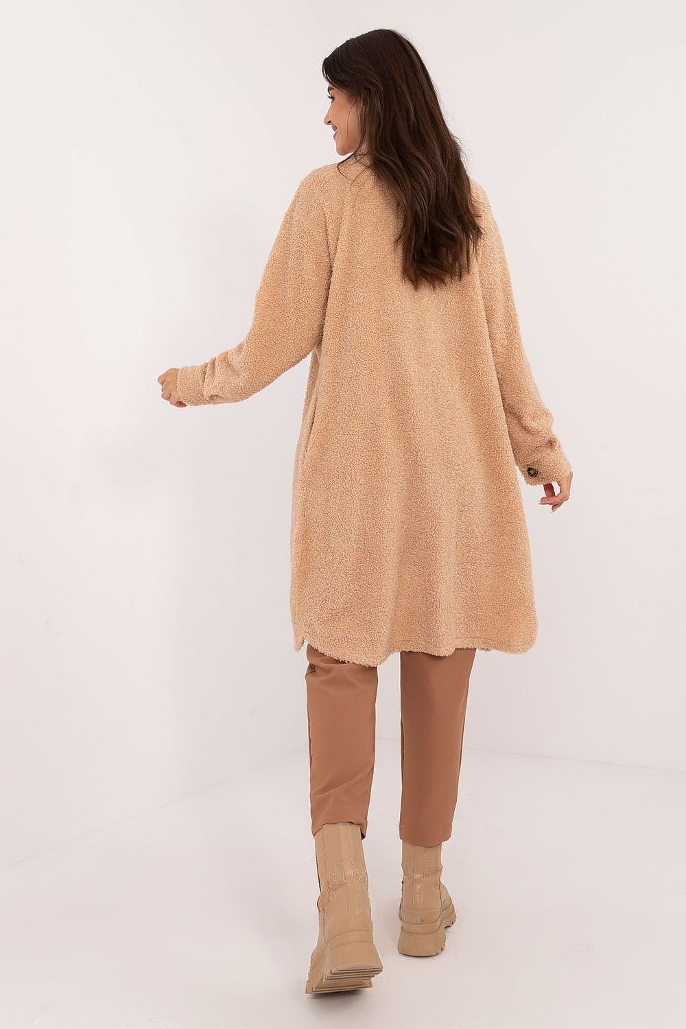 Women's long shirt made of boucle fabric and long sleeves