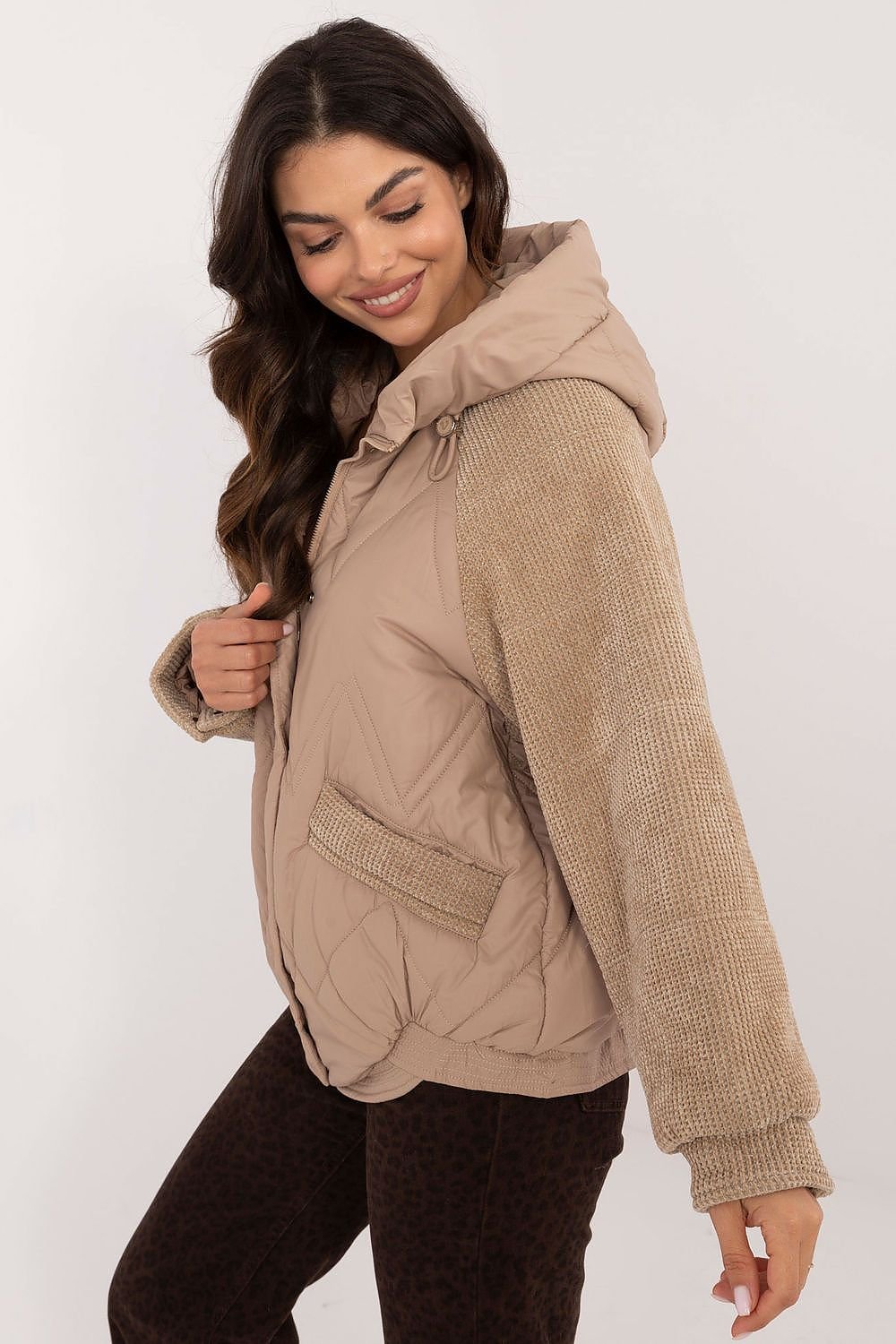 Women's casual jacket with striking corduroy sleeves