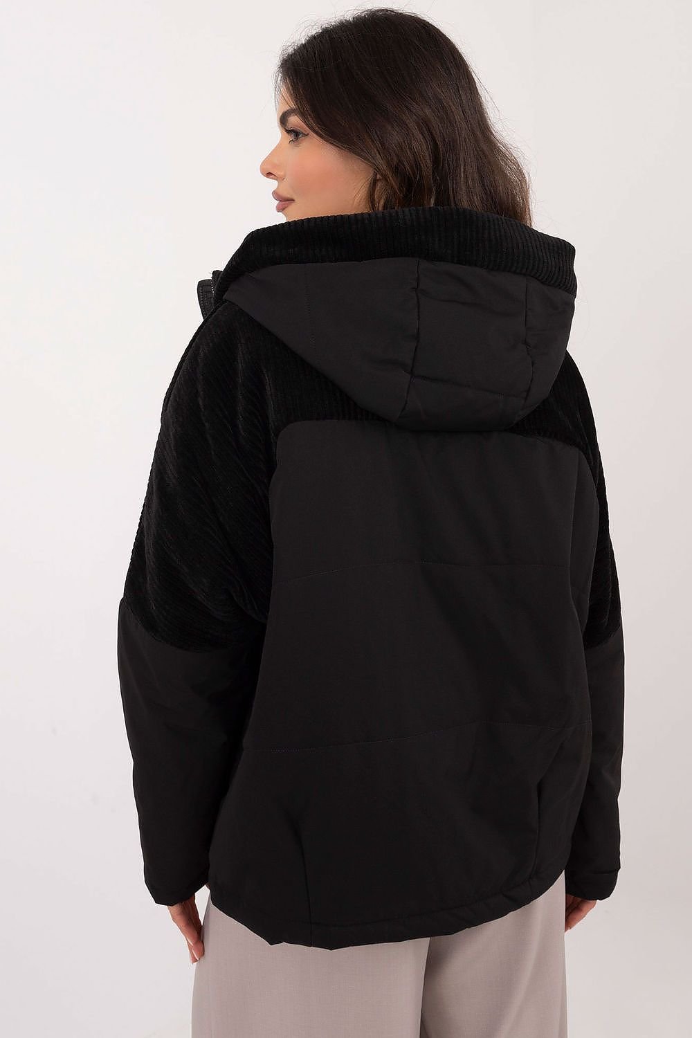 Women's transitional quilted jacket