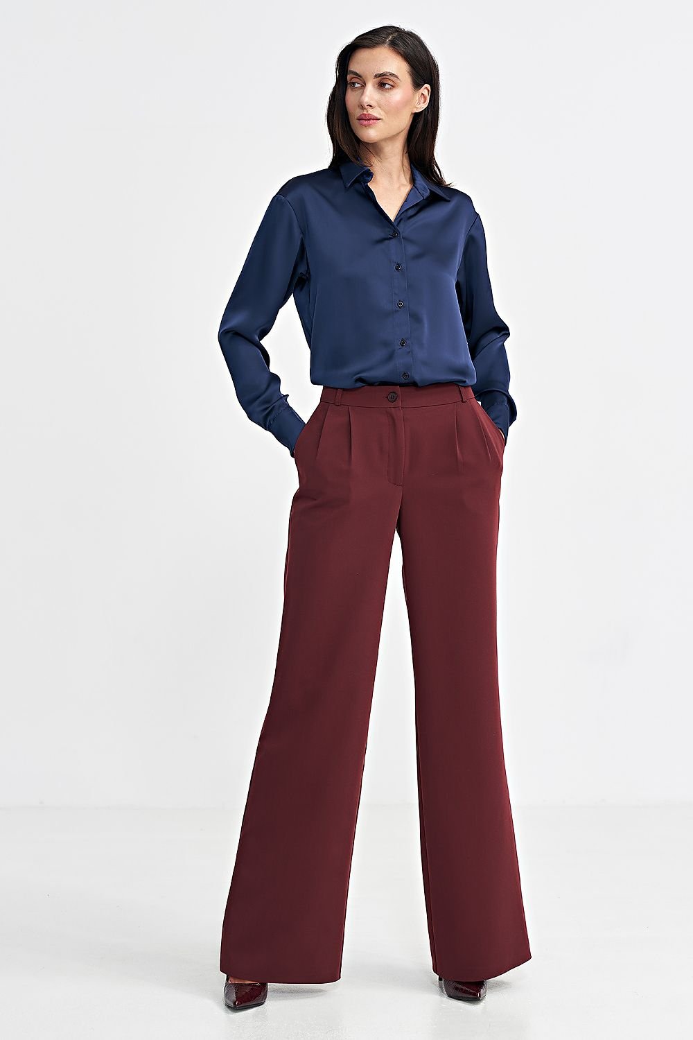 Women's relaxed fit pants