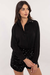 Women's shirt with a classic cut with long sleeve