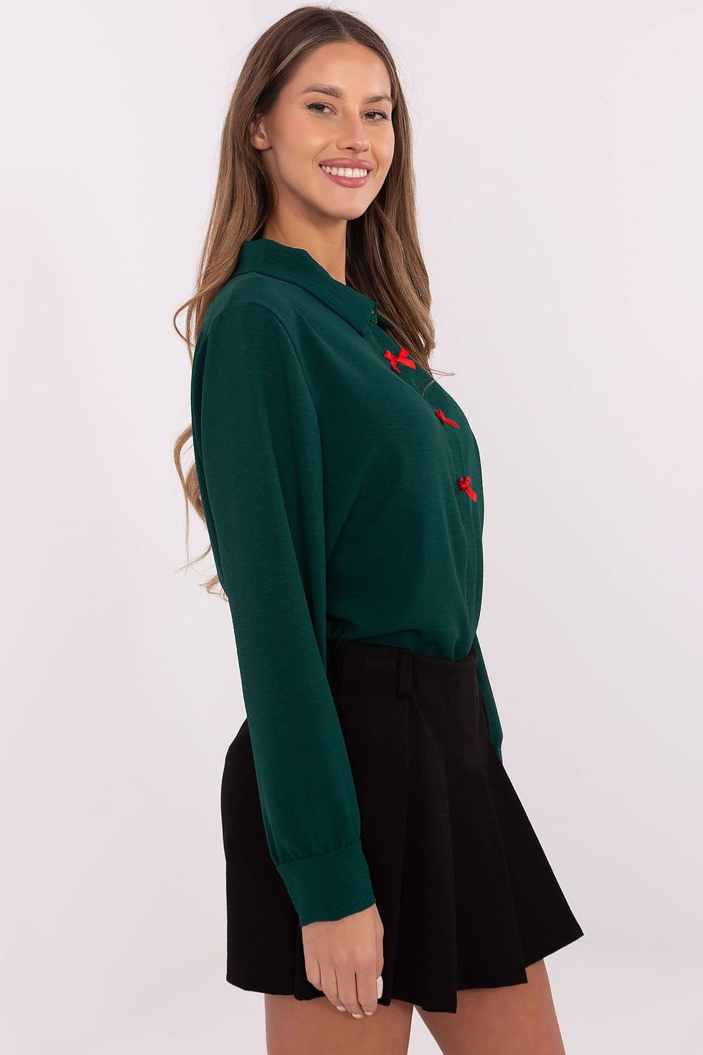 An elegant women's shirt with long sleeve