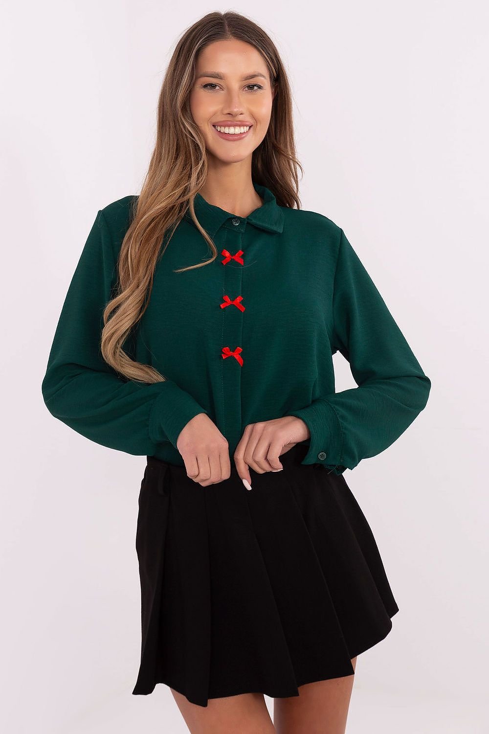 An elegant women's shirt with long sleeve