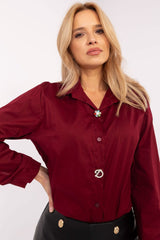 Elegant women's shirt with a classic cut and long sleeve