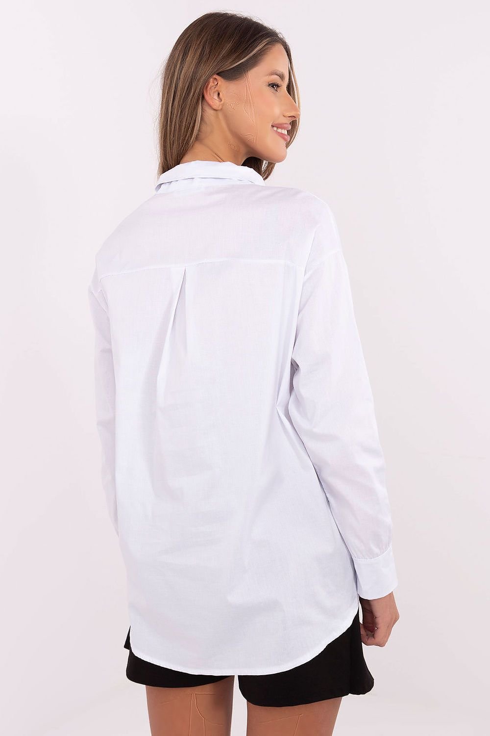 Casual women's shirt with long sleeve