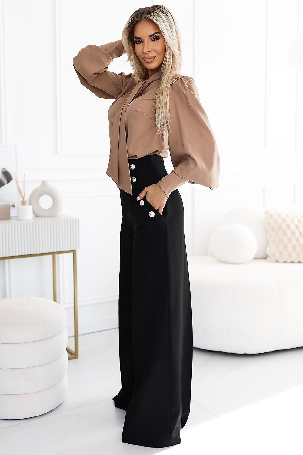 Elegant wide-leg pants