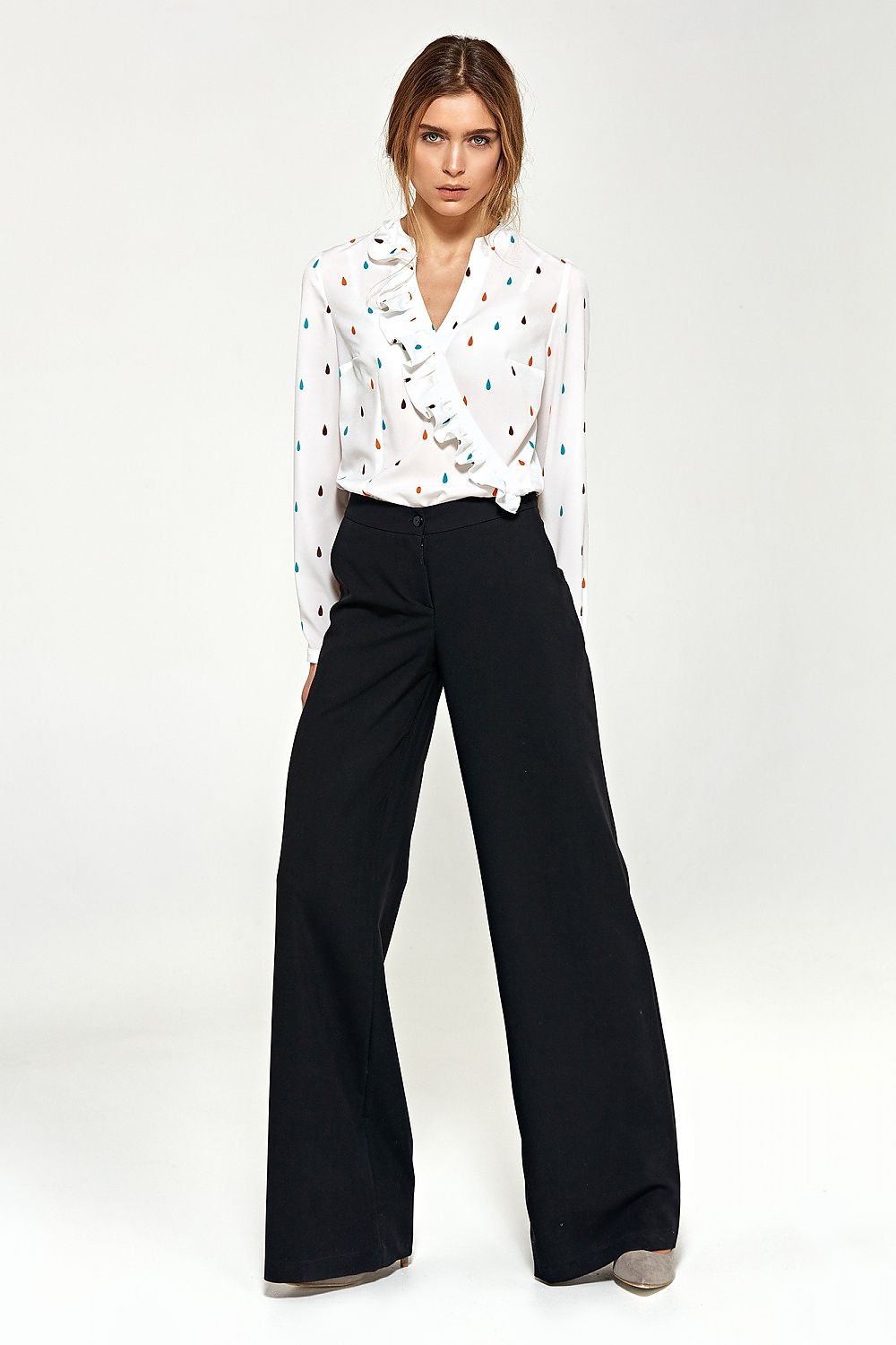 Women trousers in a palazzo cut with flared