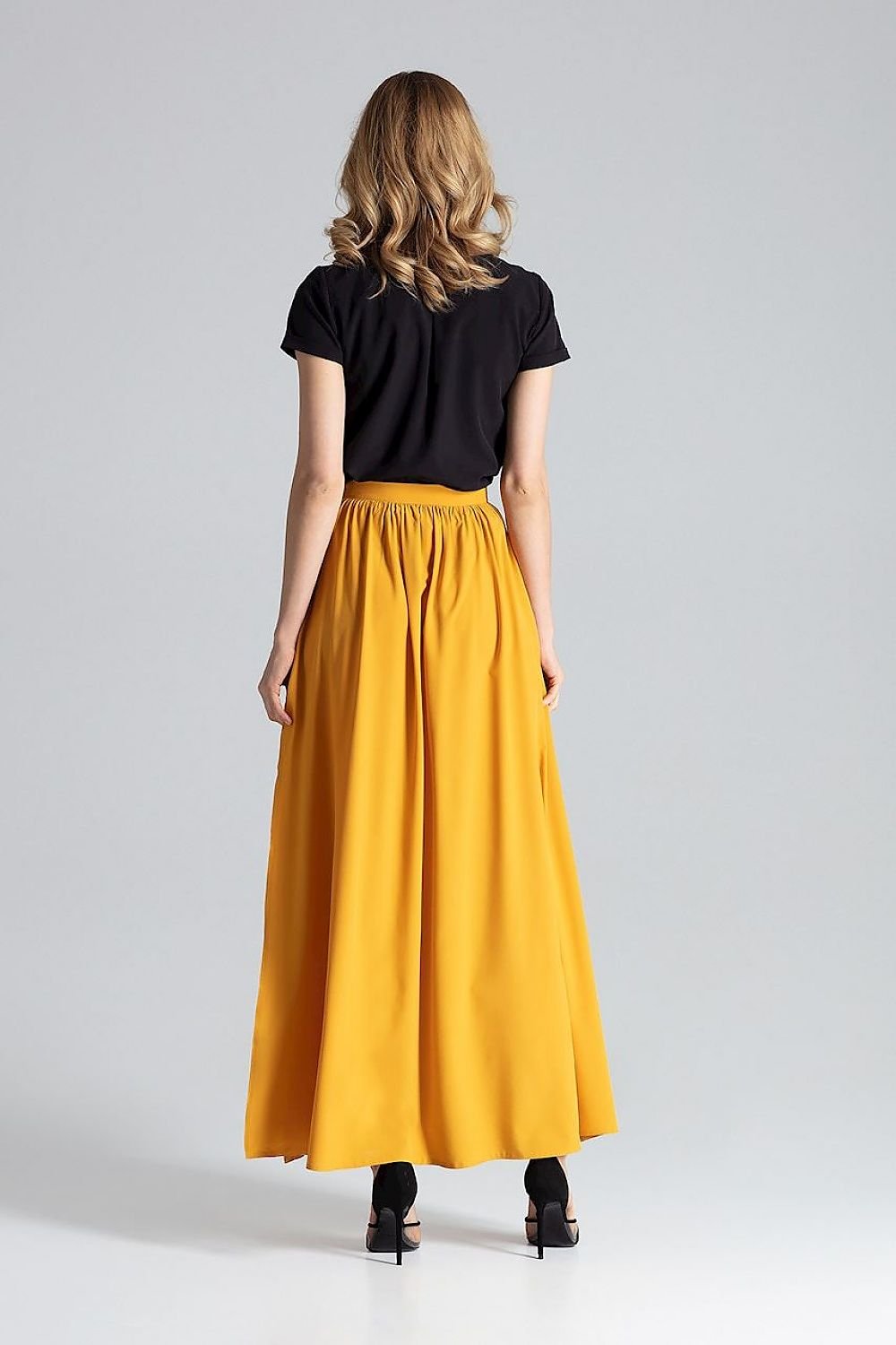 Long wide skirt with side slits