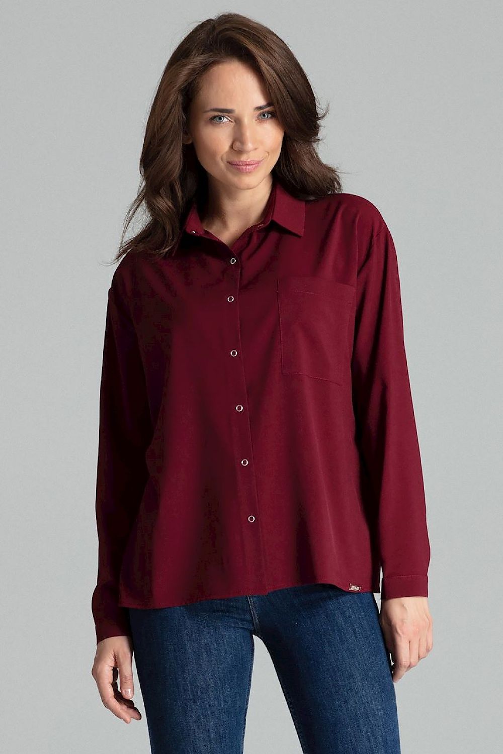 Simple cut shirt with a button-up fastening