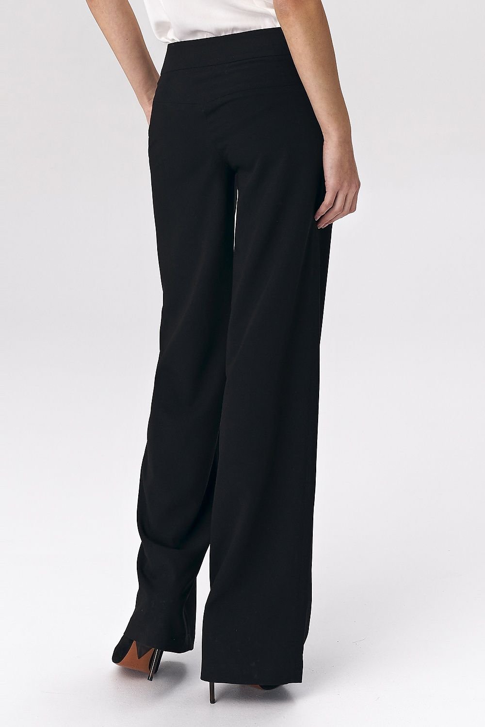 women's trousers in a fashionable palazzo cut