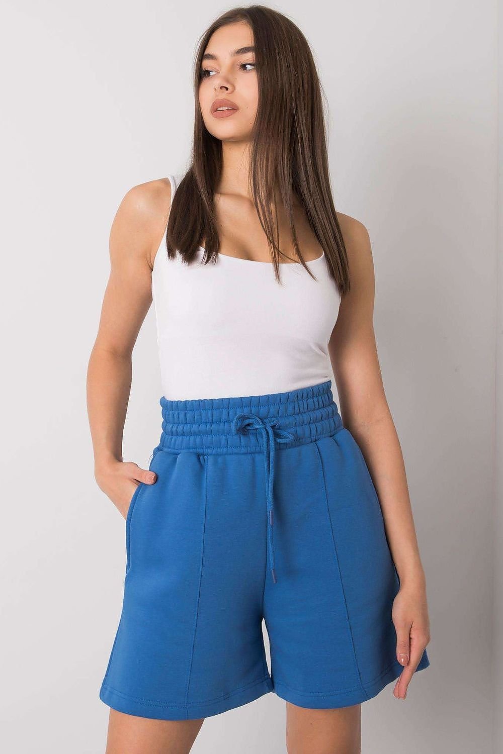 Cotton women's shorts with an elastic waistband