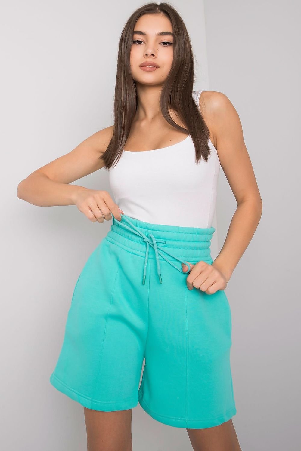 Cotton women's shorts with an elastic waistband