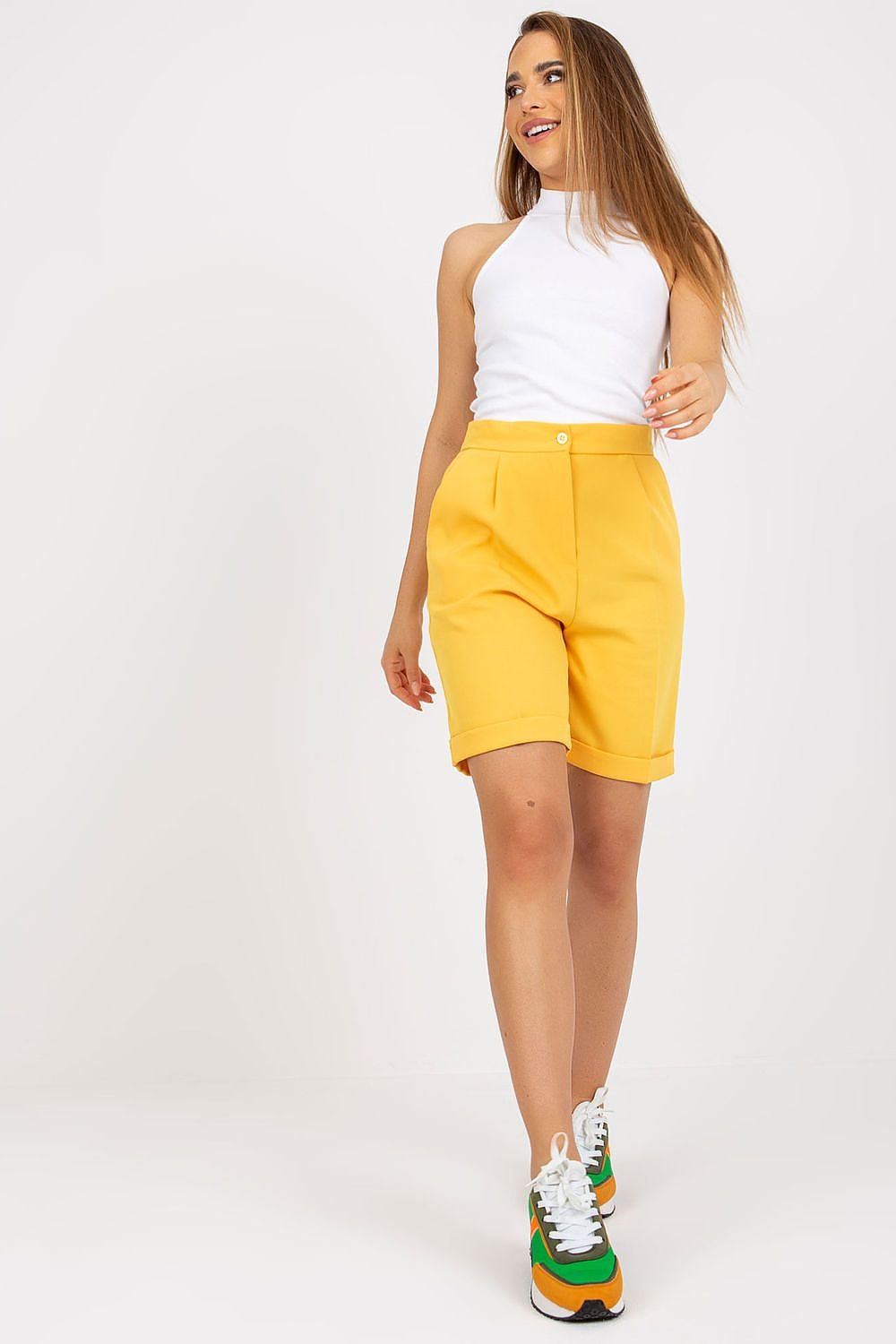 Higher-waisted shorts with zipper and button closure