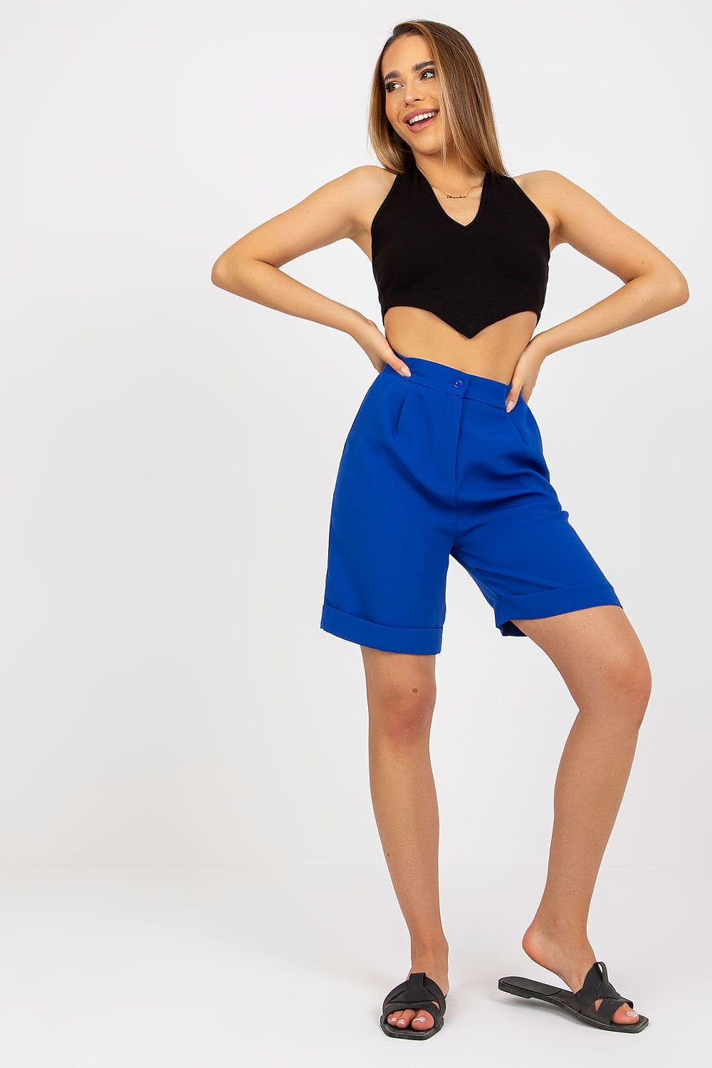 Higher-waisted shorts with zipper and button closure