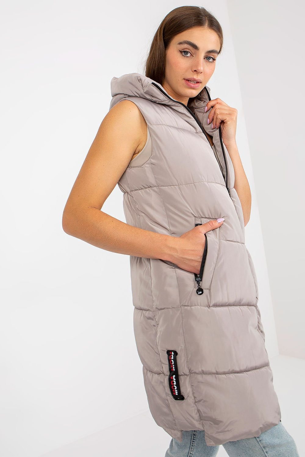 Down quilted vest with hood