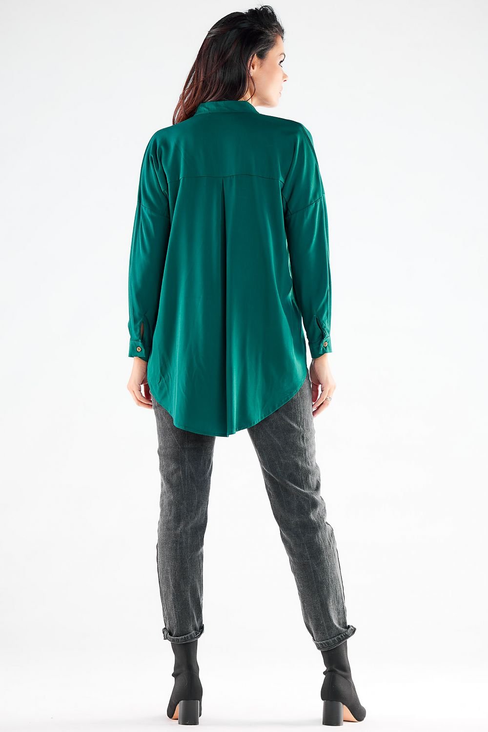 Women Elegant stand-up shirt with long sleeves