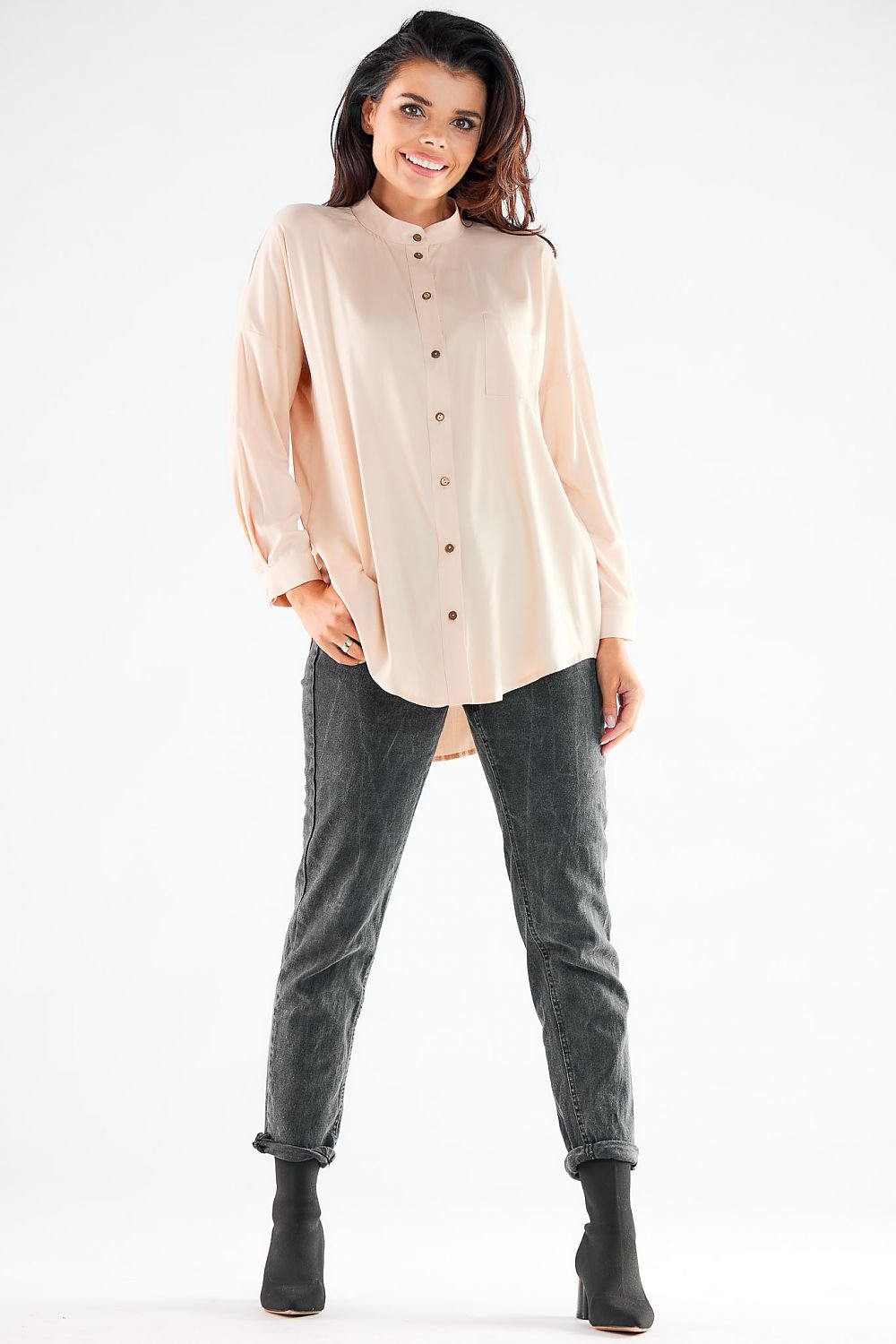 Women Elegant stand-up shirt with long sleeves