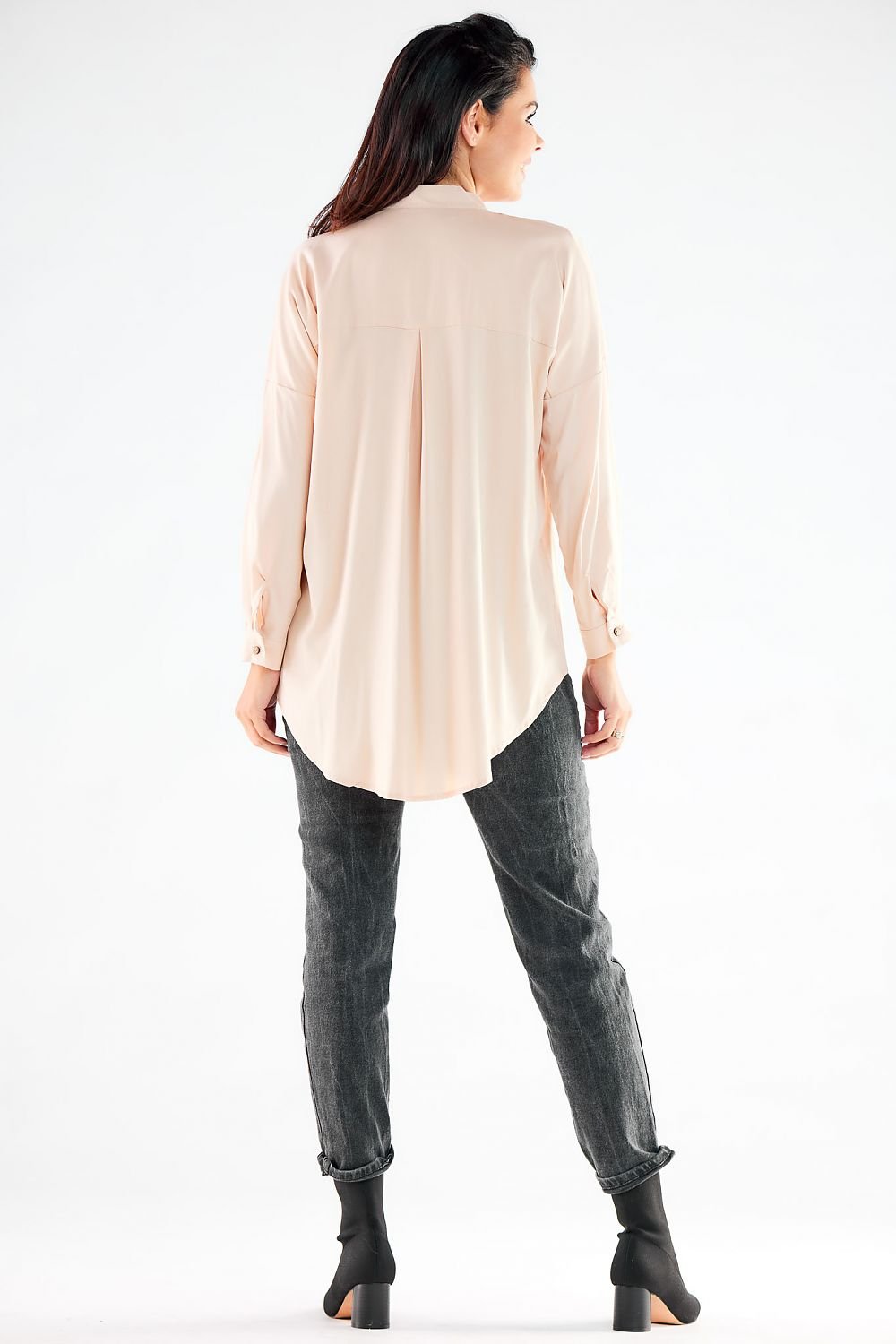 Women Elegant stand-up shirt with long sleeves