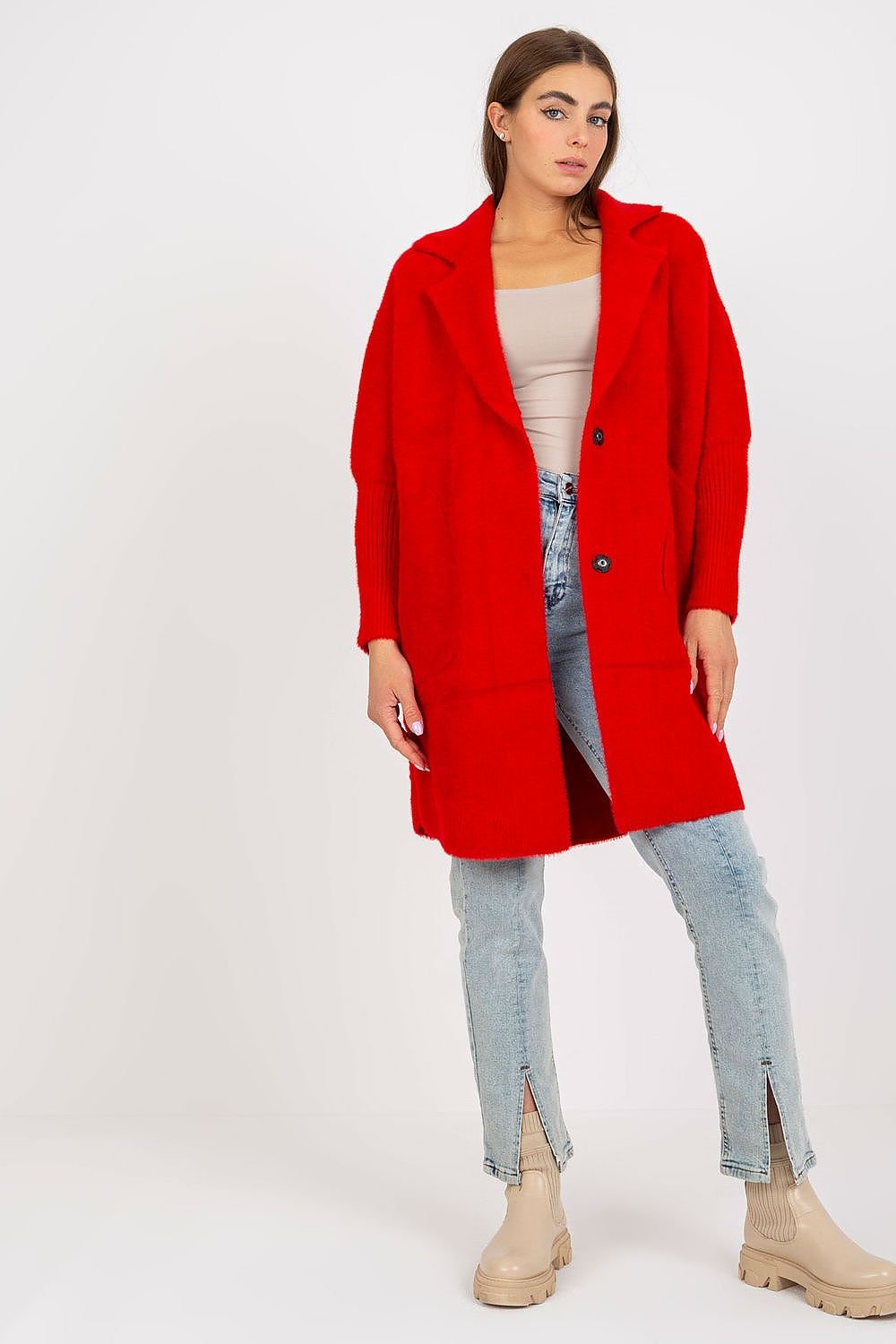 Women's coat with long sleeves