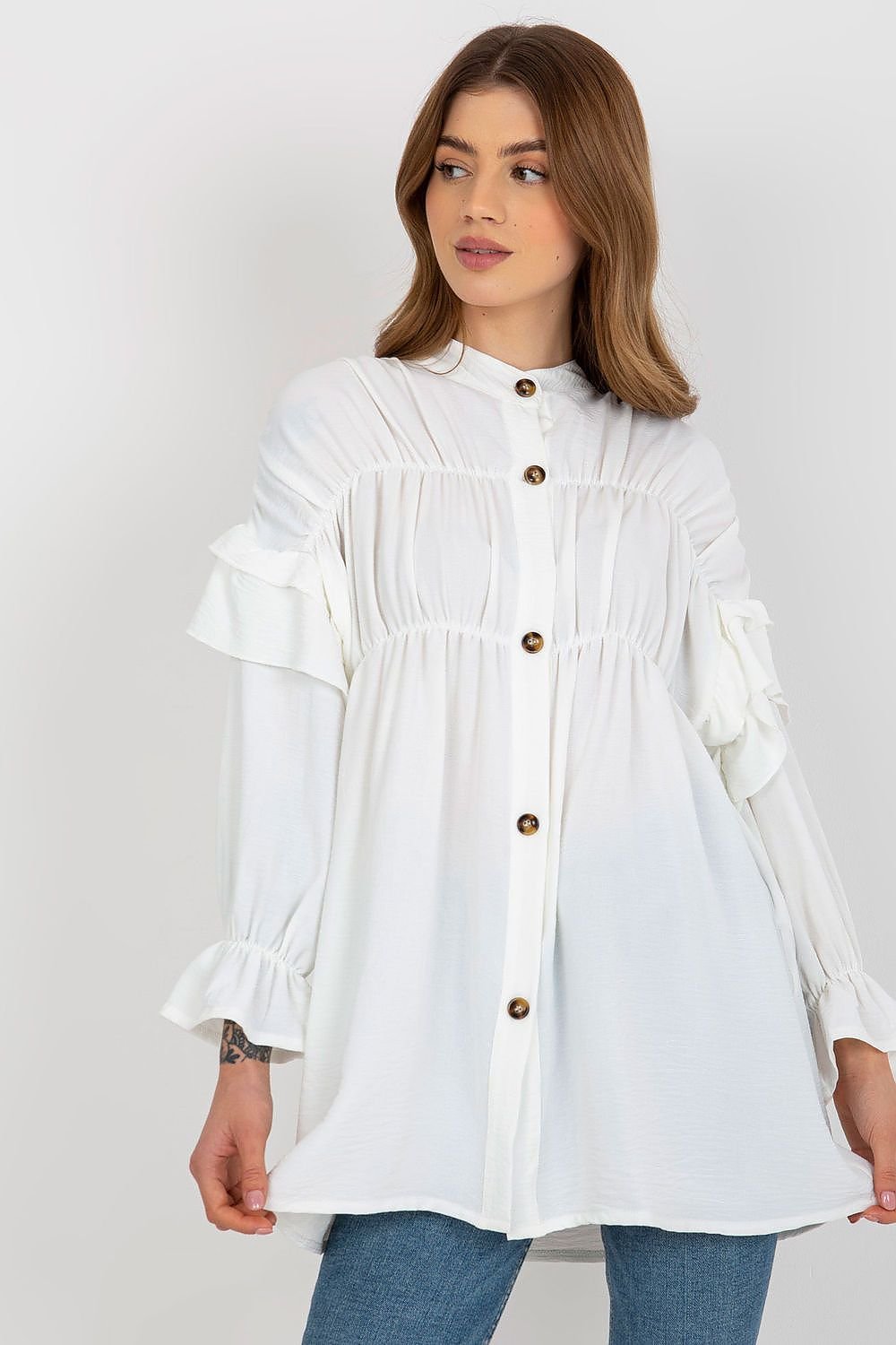 Women fashion  Long sleeve shirt with decorative ruffles.