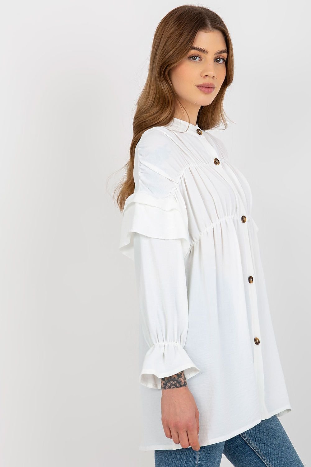 Women fashion  Long sleeve shirt with decorative ruffles.