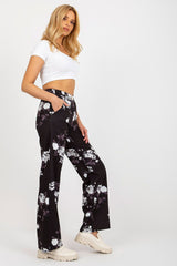 Simple yet elegant pants with wide legs and a high waist