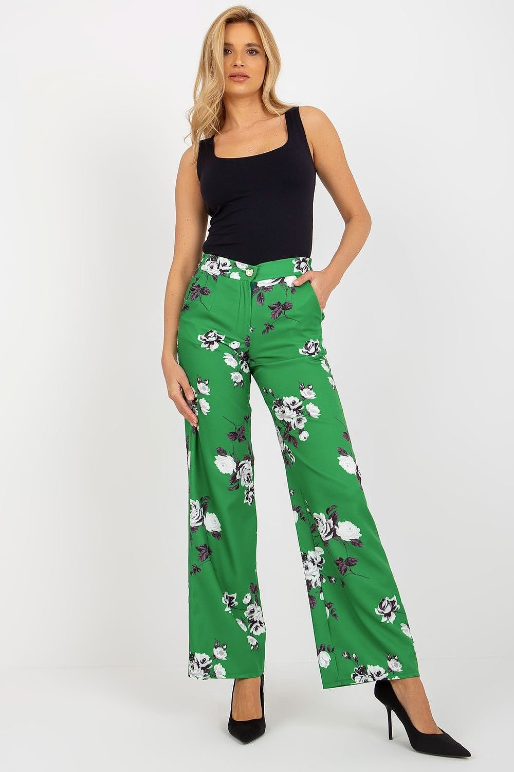 Simple yet elegant pants with wide legs and a high waist