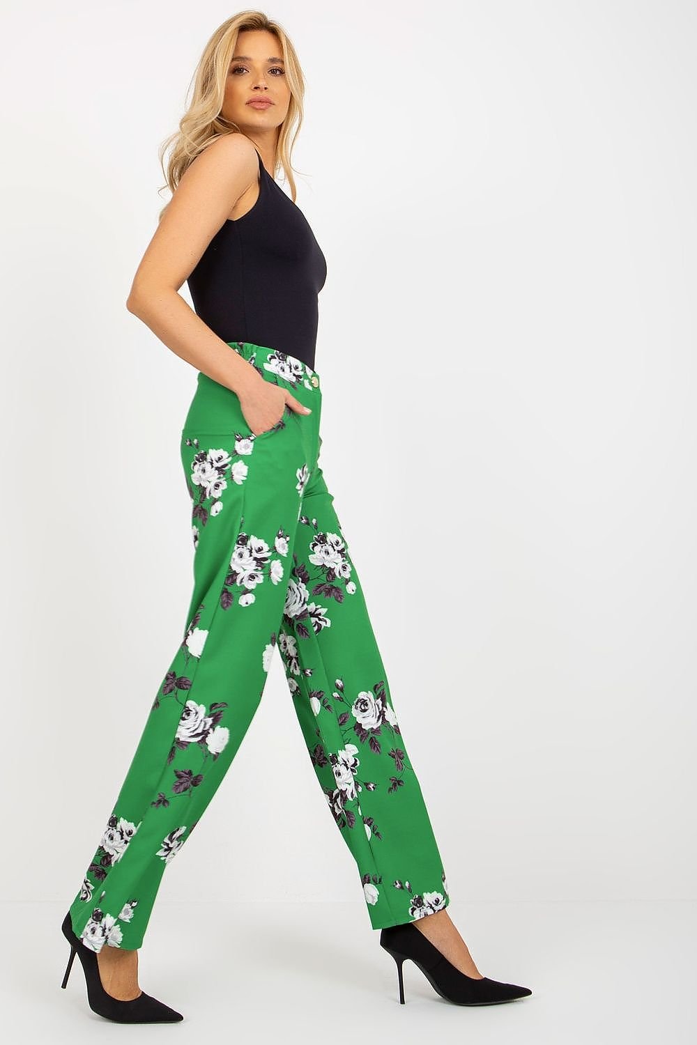 Simple yet elegant pants with wide legs and a high waist