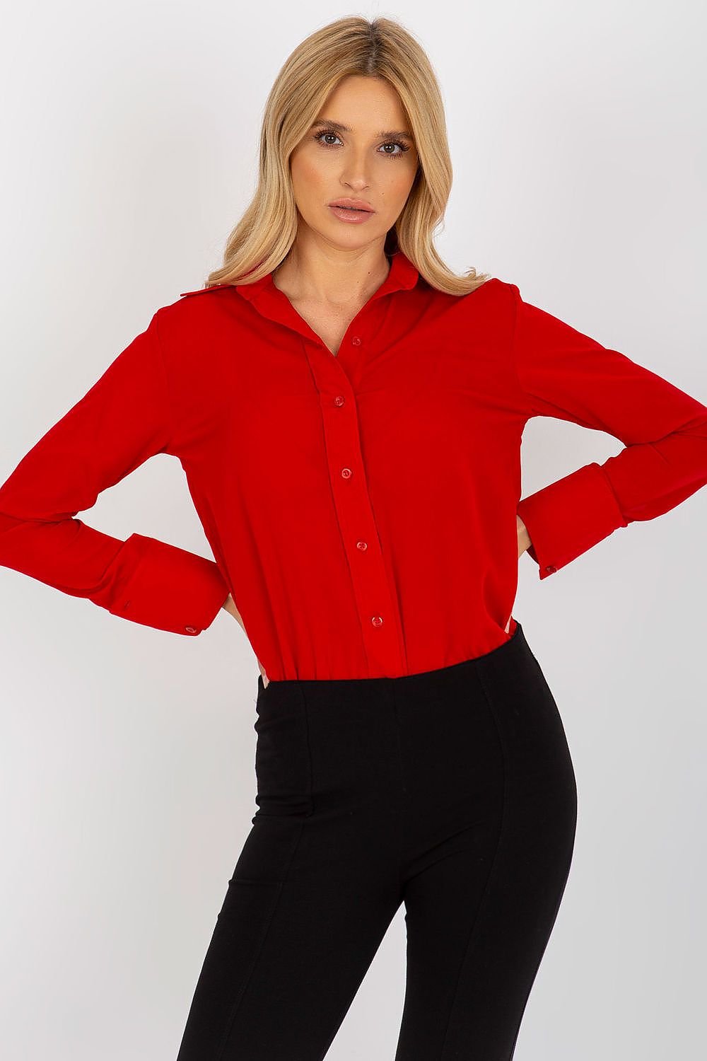 Women's button-down shirt with long sleeves