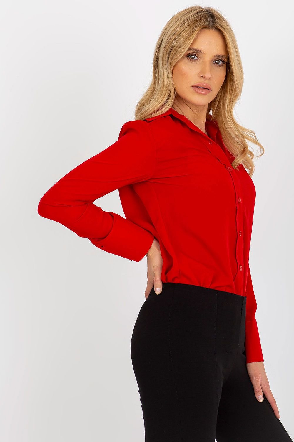 Women's button-down shirt with long sleeves