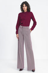 women slim-fitting pants