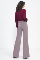 women slim-fitting pants